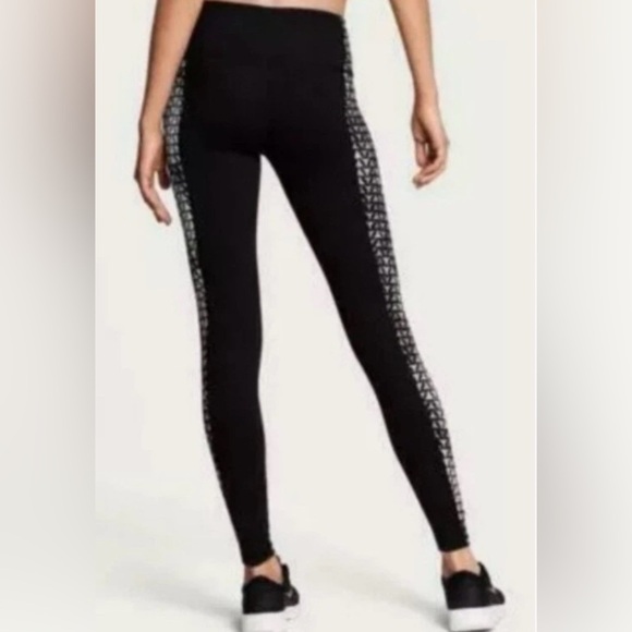 Victoria's Secret Sport Knockout Tight Leggings Sz M - Picture 11 of 11